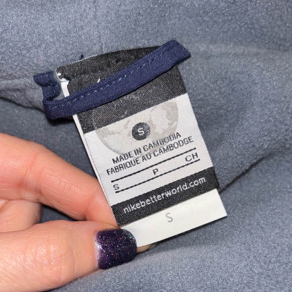 EUC Nike Navy and White Hooded jacket - Picture 8 of 13